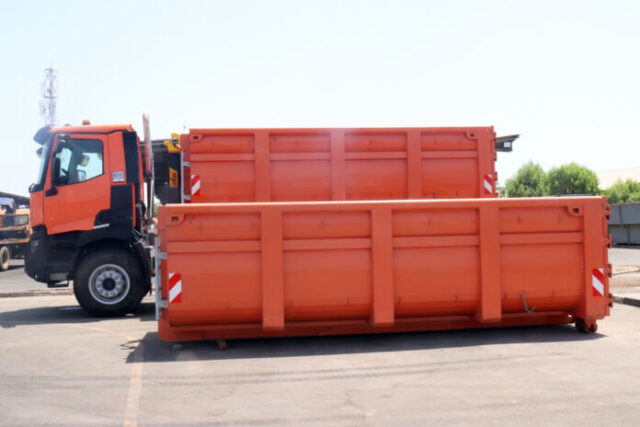 AFD-ADDS-OVD-Un camion flambant neuf et 2 bennes de 20 m3 chacune pour renforcer l’OVD (1)