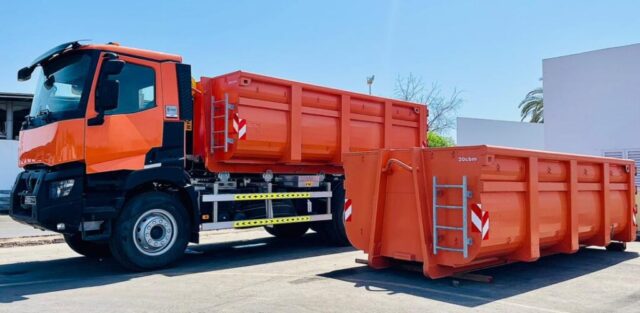 AFD-ADDS-OVD-Un camion flambant neuf et 2 bennes de 20 m3 chacune pour renforcer l’OVD (4)